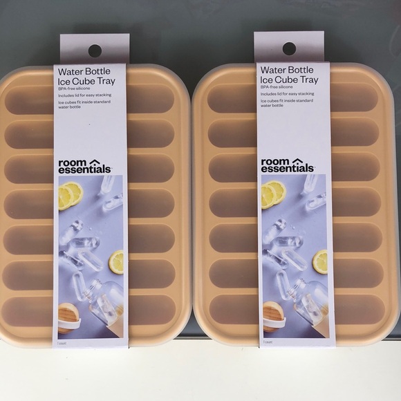 Room Essentials Silicone Water Bottle Ice Cube Tray With Lid  Set Of Two (2) - Picture 1 of 6